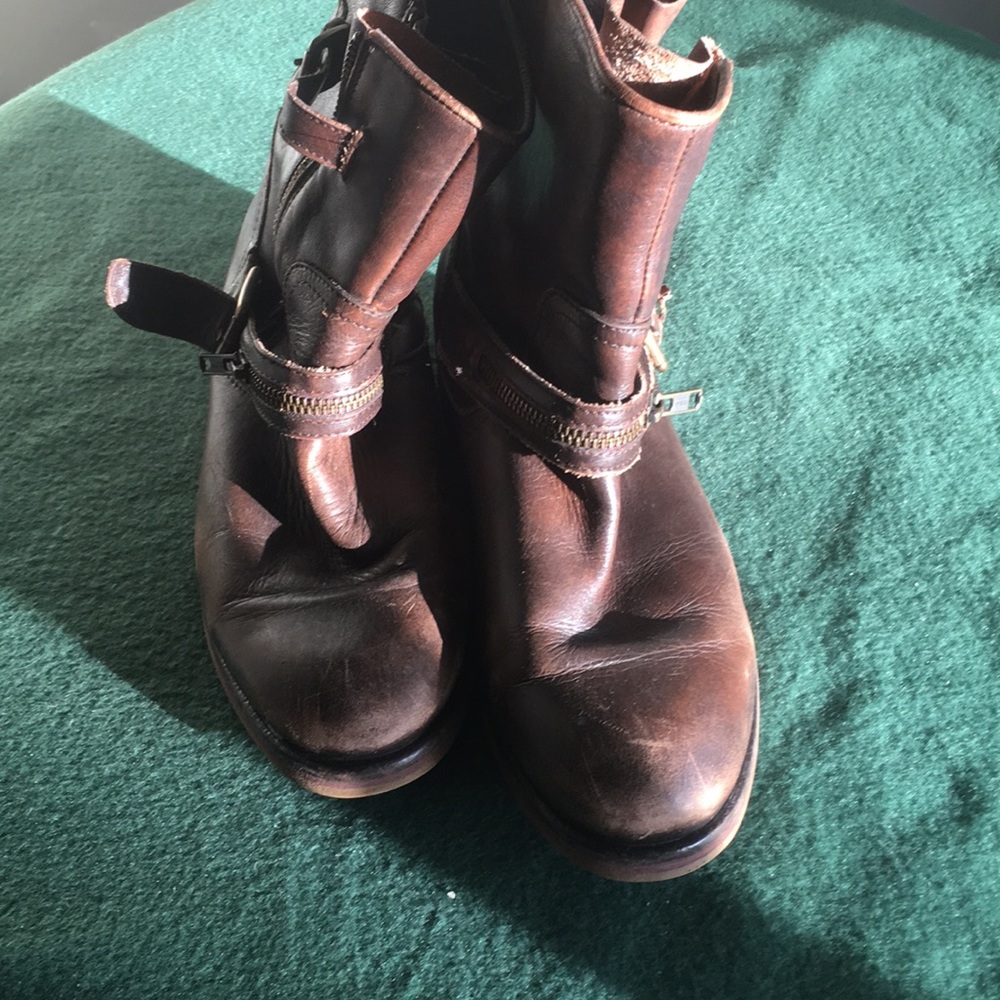 Treasure & Bond boots